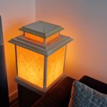 Die fertige japanische Papierstehlampe